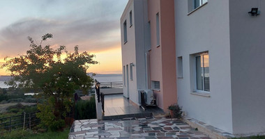 Four Bedroom House for rent with seaviews