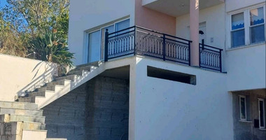 Four Bedroom House for rent with seaviews