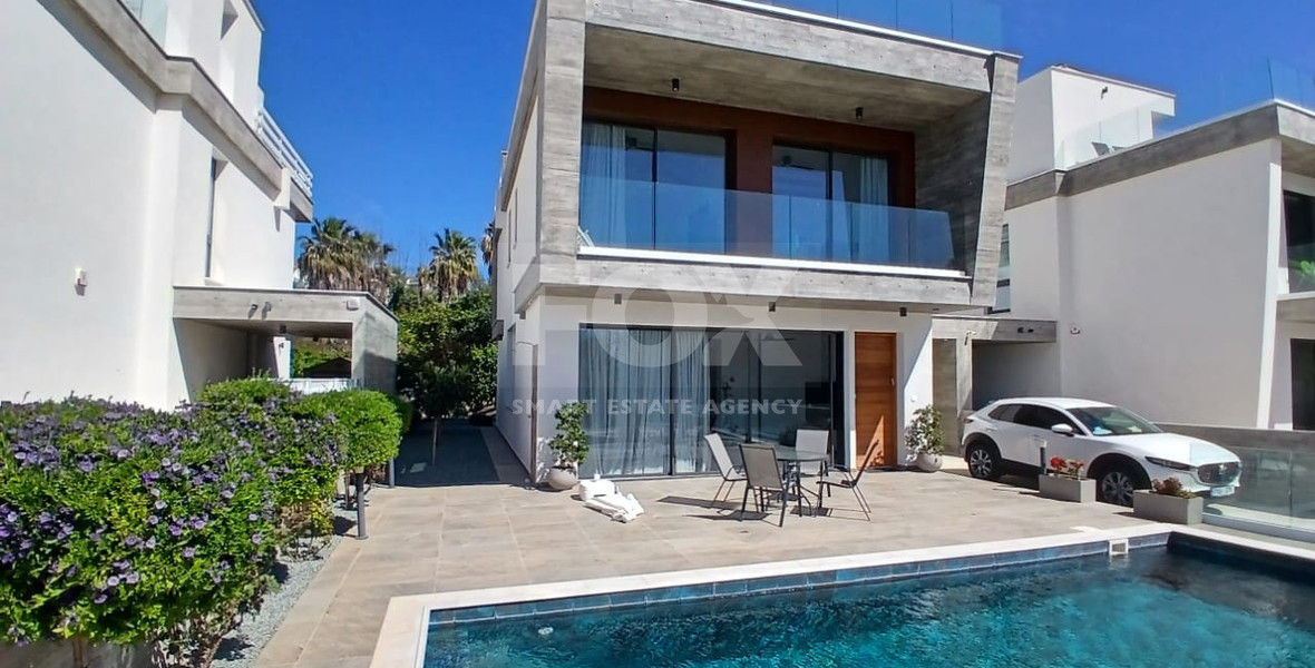 Spacious four Bedroom Home with Sea Views & Private Pool for Sale in Chlorakas