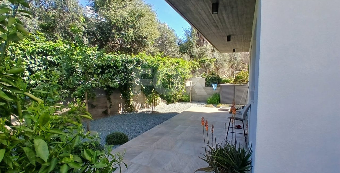 Spacious four Bedroom Home with Sea Views & Private Pool for Sale in Chlorakas