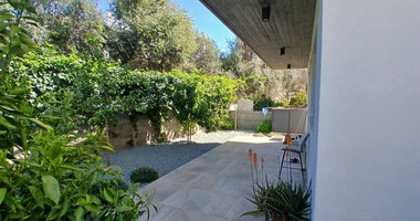 Spacious four Bedroom Home with Sea Views & Private Pool for Sale in Chlorakas