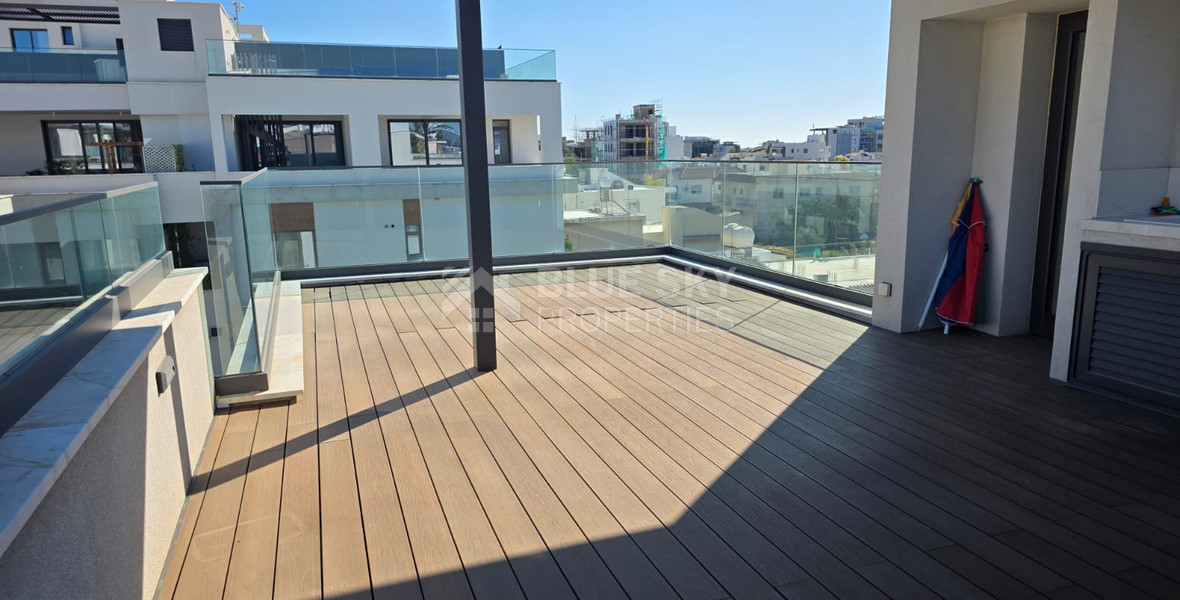 Luxury Three -Level Villa for Rent – Walking Distance to the Beach in Potamos Germasogeias