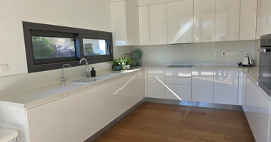 Luxury Three -Level Villa for Rent – Walking Distance to the Beach in Potamos Germasogeias