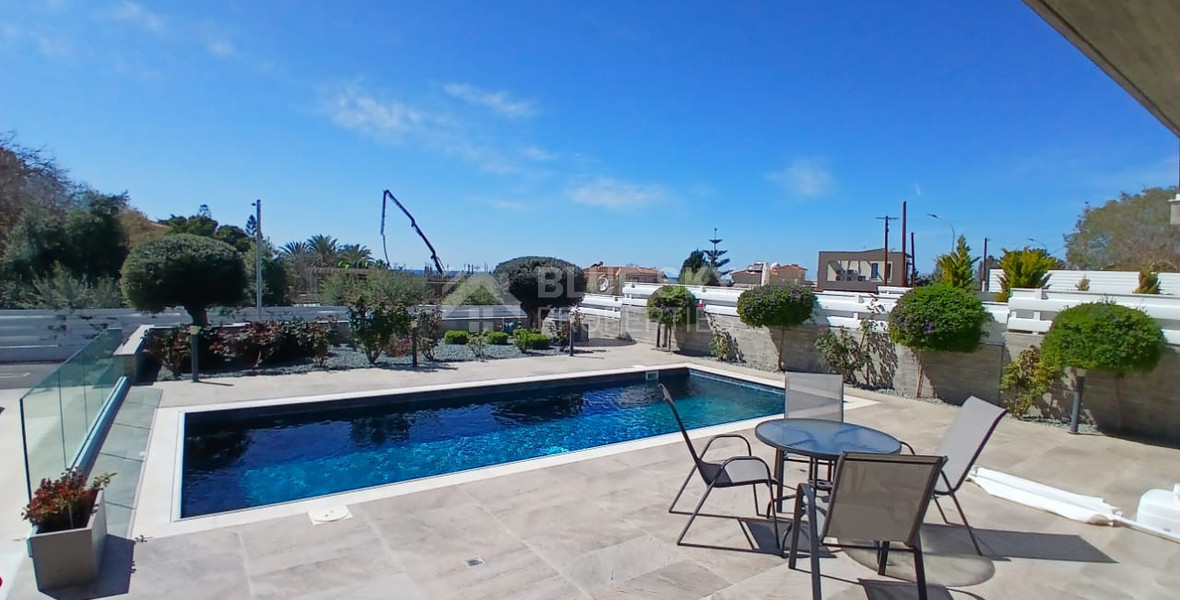 Spacious four Bedroom Home with Sea Views & Private Pool for rent in Chlorakas