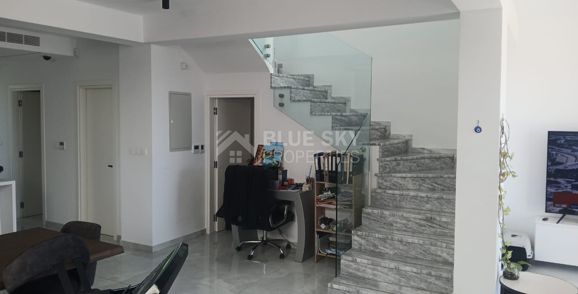 Spacious four Bedroom Home with Sea Views & Private Pool for rent in Chlorakas