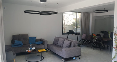 Spacious four Bedroom Home with Sea Views & Private Pool for rent in Chlorakas