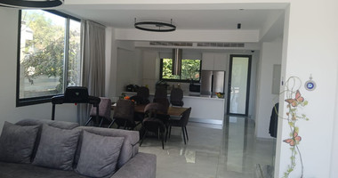 Spacious four Bedroom Home with Sea Views & Private Pool for rent in Chlorakas