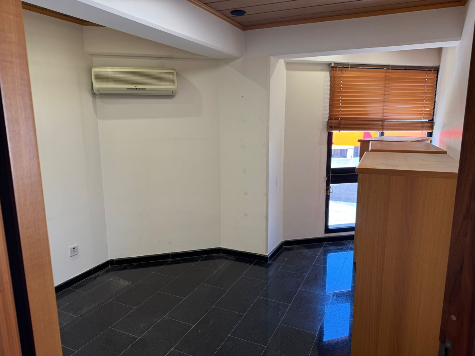 Office 250 m² in Limassol, Cyprus