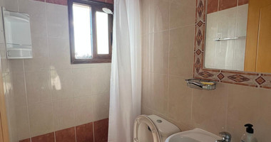 Fully Furnished Two Bedroom Apartment with Swimming Pool in Universal for rent