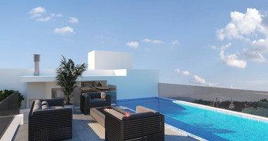 For sale One Bedroom Apartment with common roof garden & pool in Omonoia