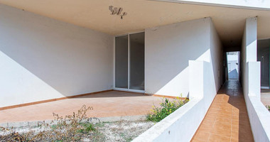 One Bedroom Ground Floor Apartment for Sale – Vacant, Open-Plan, Rental Potential , in Peyia