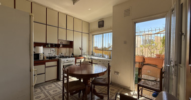 For Sale Spacious Three Bedroom Apartment in Mesa Geitonia