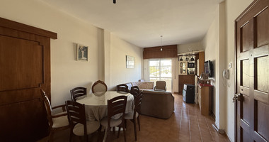 For Sale Spacious Three Bedroom Apartment in Mesa Geitonia