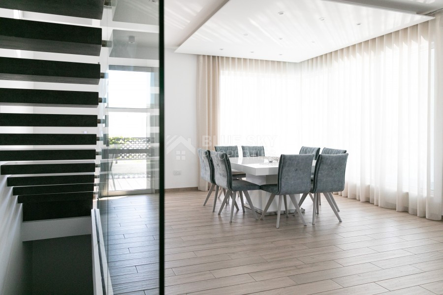 Luxirious Sea Front Villa in Geroskipou Salacia Beach Residence