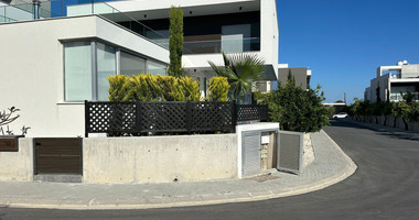 Luxirious Sea Front Villa in Geroskipou Salacia Beach Residence