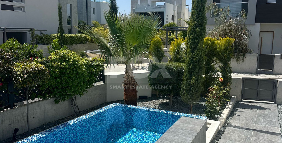 Luxirious Sea Front Villa in Geroskipou Salacia Beach Residence