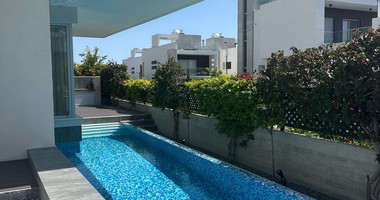 Luxirious Sea Front Villa in Geroskipou Salacia Beach Residence