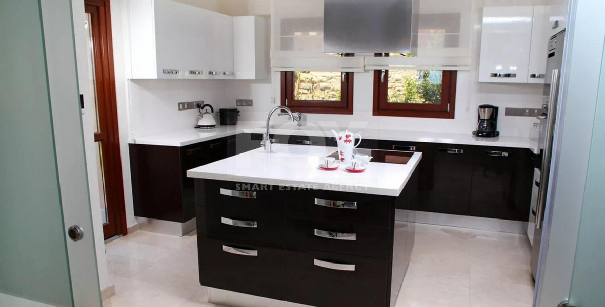 Luxury five Bedroom Mediterranean Sea View Villa with Infinity Pool and Jacuzzi, in Aphrodite HIlls for sale