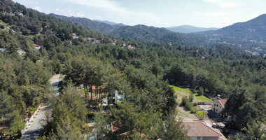 Prime Hillside Plot for Sale in Moniatis: 1,050 m² with Panoramic Views, Ideal for Luxury Villa