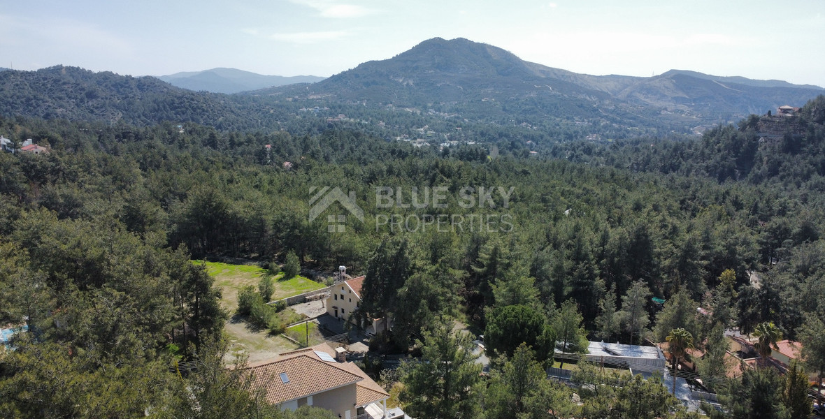 Prime Hillside Plot for Sale in Moniatis: 1,050 m² with Panoramic Views, Ideal for Luxury Villa