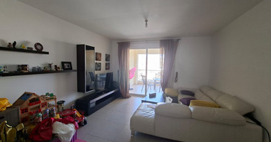 Office / Two bedroom Apartment for Rent in the center of Paphos