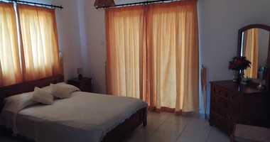 For Rent Fully Furnished three bedroom House with Pool in Sea Caves