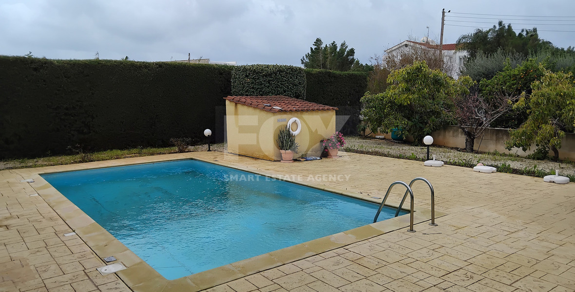 For Rent Fully Furnished three bedroom House with Pool in Sea Caves