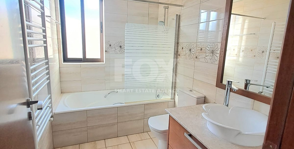 Detached Four Bedroom Villa with Private Pool in Tsada For Rent