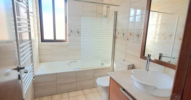 Detached Four Bedroom Villa with Private Pool in Tsada For Rent