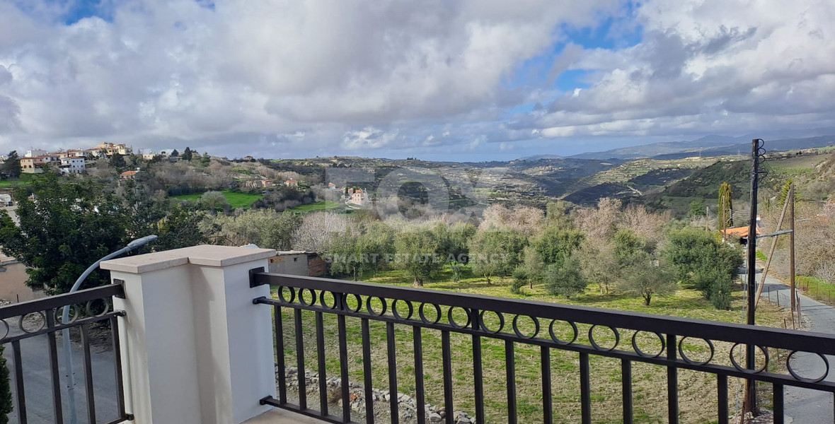 Detached Four Bedroom Villa with Private Pool in Tsada For Rent