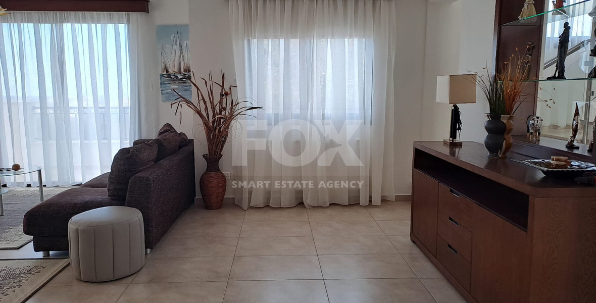 Detached Four Bedroom Villa with Private Pool in Tsada For Rent