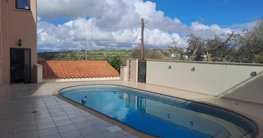 Detached Four Bedroom Villa with Private Pool in Tsada For Rent