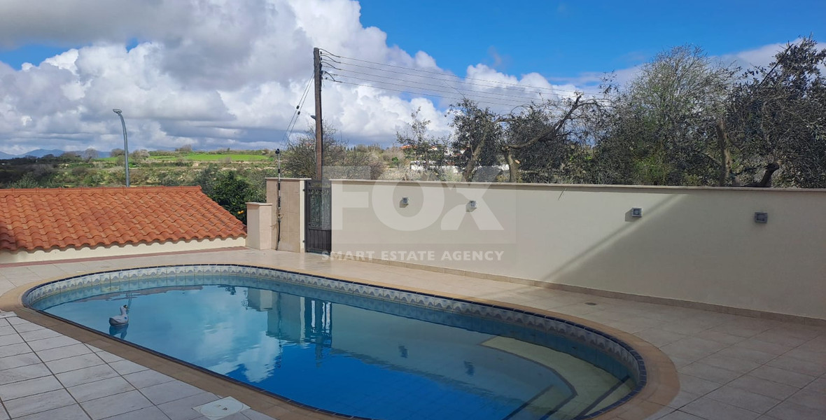 Detached Four Bedroom Villa with Private Pool in Tsada For Rent