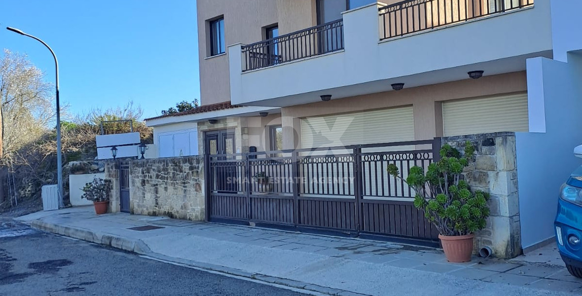 Detached Four Bedroom Villa with Private Pool in Tsada For Rent