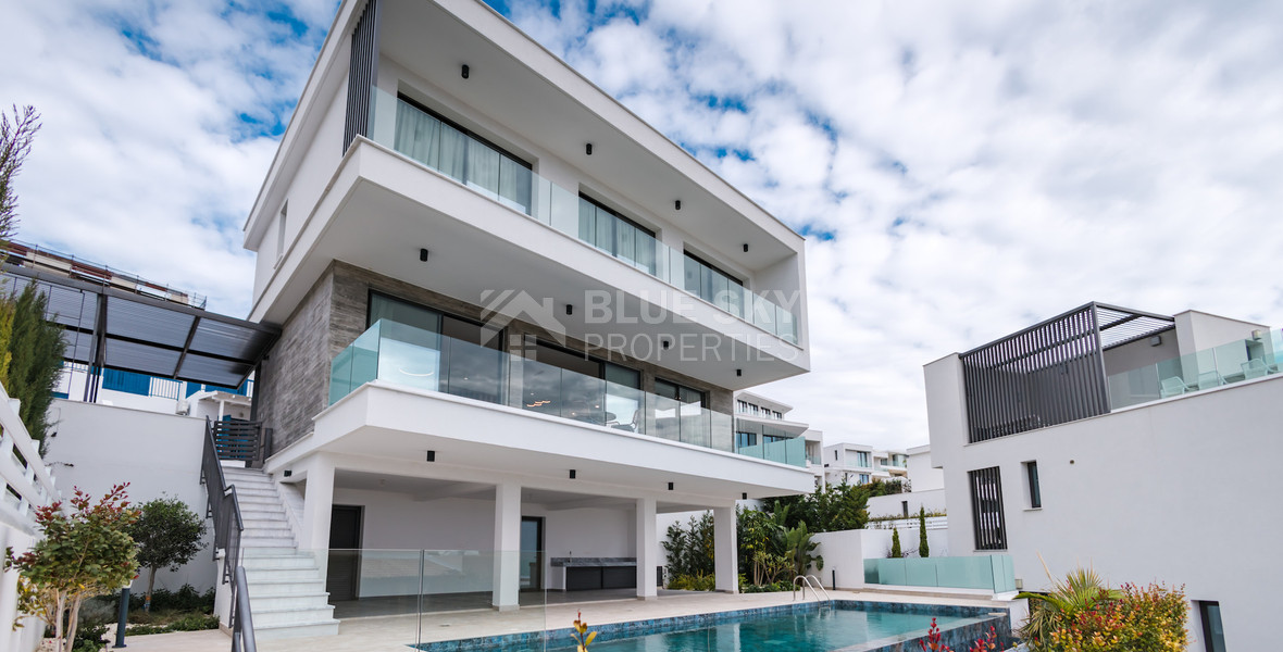 Resale three Bedroom Sea View Villas in Chloraka, Paphos – Completed & No VAT