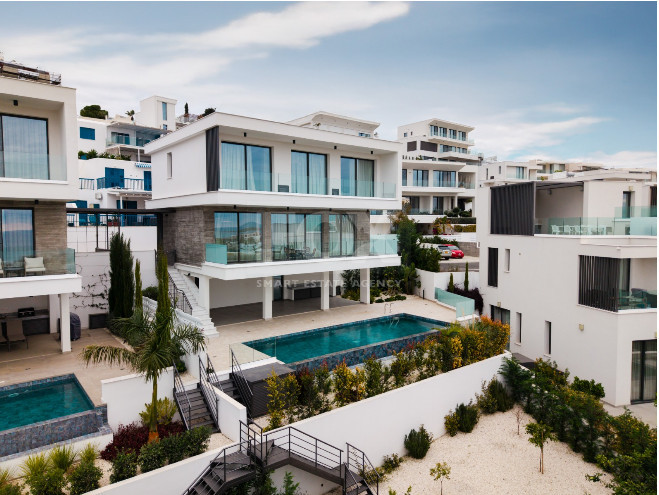 Resale three Bedroom Sea View Villas in Chloraka, Paphos – Completed & No VAT