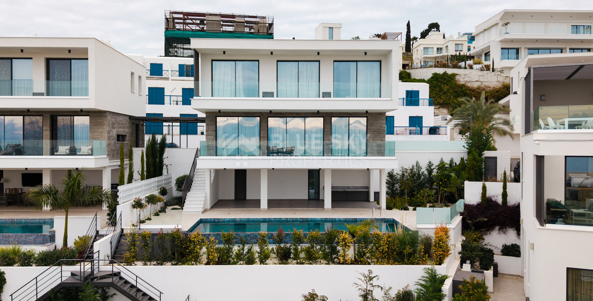 Resale three Bedroom Sea View Villas in Chloraka, Paphos – Completed & No VAT