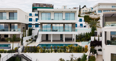 Resale three Bedroom Sea View Villas in Chloraka, Paphos – Completed & No VAT