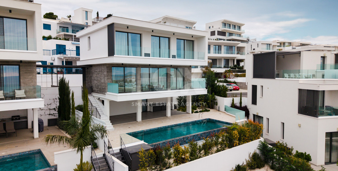 Resale three Bedroom Sea View Villas in Chloraka, Paphos – Completed & No VAT