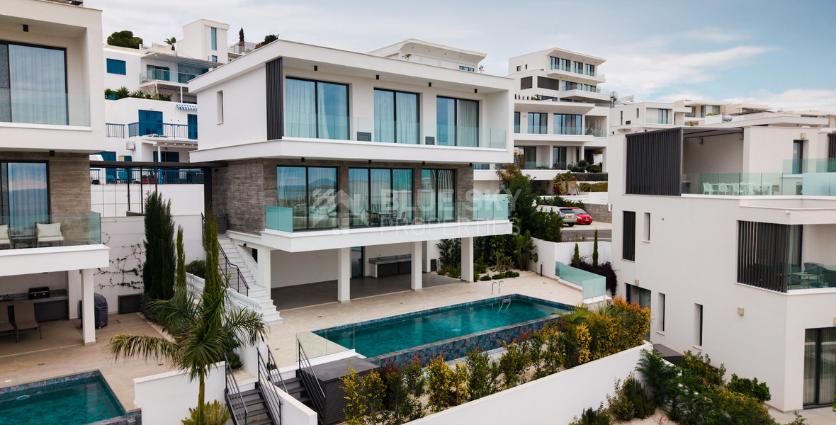 Resale three Bedroom Sea View Villas in Chloraka, Paphos – Completed & No VAT