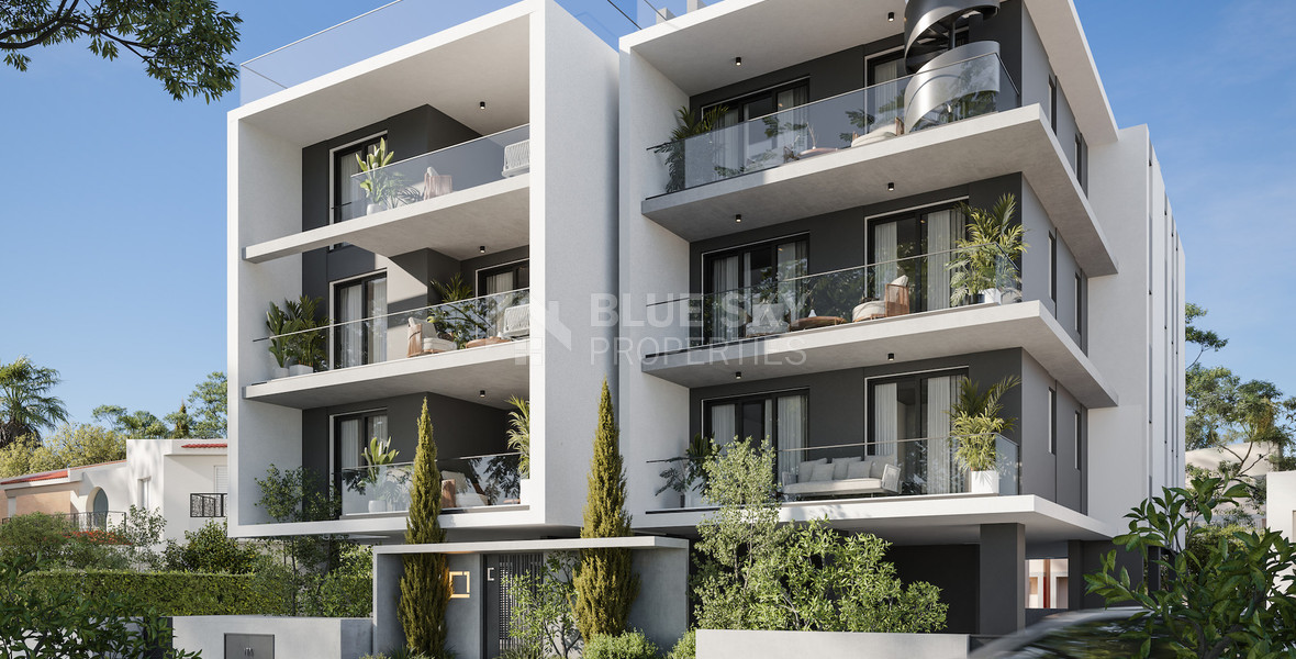 Top Floor 1-Bedroom Apartment with Private Roof Garden For Sale in Mesa Geitonia,  Limassol