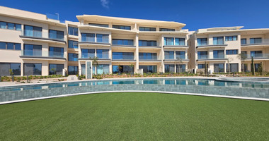 Prestigious Golf Resort Living: Two-Bedroom Ground-Floor Apartment for Rent in Limassol Greens