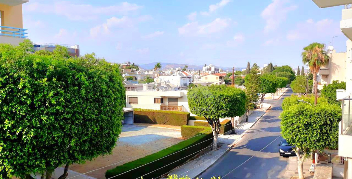 Sunlit Serenity: Spacious two-Bedroom Apartment for rent in Agios Nektarios, Limassol