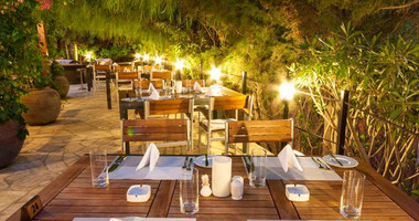 Commercial Building for Sale: 180-Seat Restaurant, three Bed Apartment & Boutique Hotel Potential