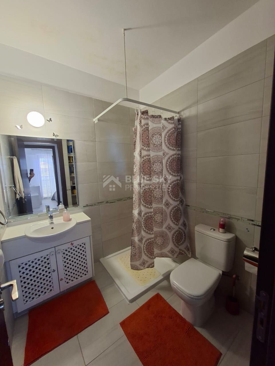 Three Bedroom Fully Furnished Universal Apartment For Sale