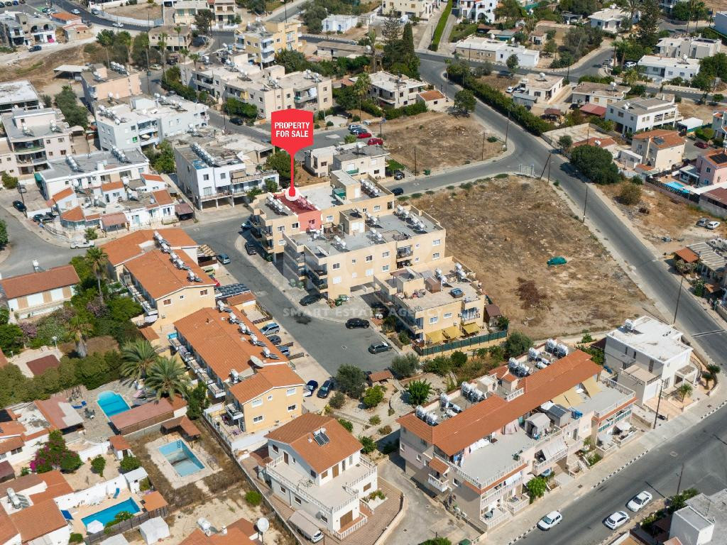 One Bedroom Apartment for Sale in Chloraka ,  Prime Location Near Beach & Amenities - with separate title deed