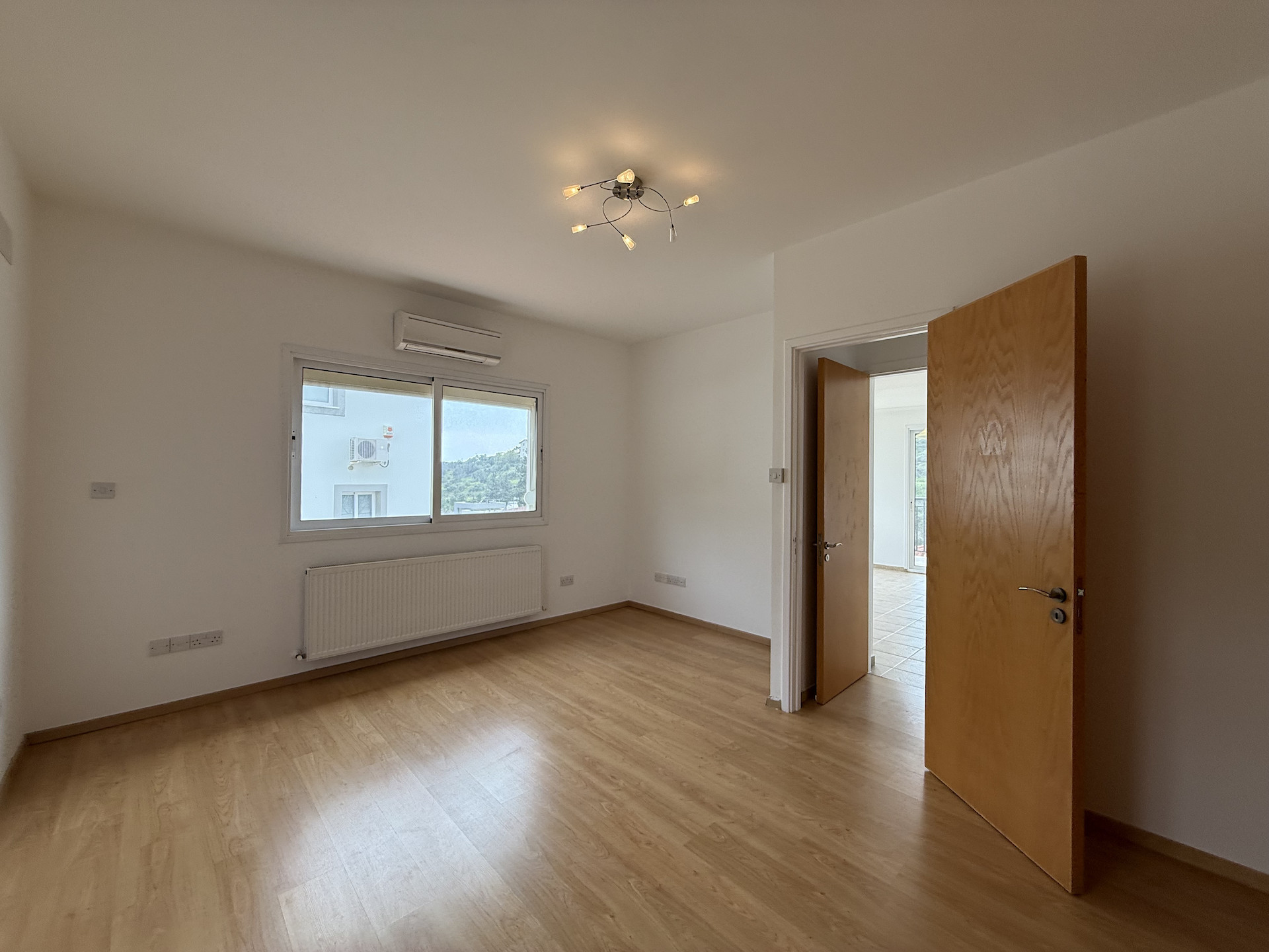 4 bedroom house 190 m² in Agios Tychonas, Cyprus