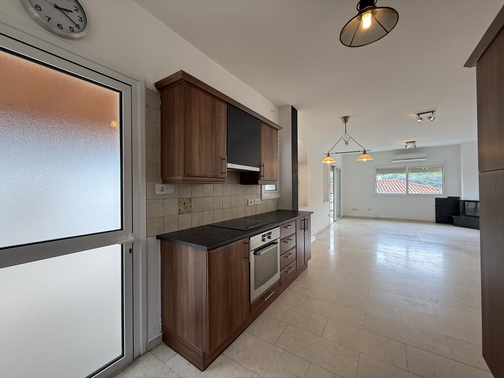 4 bedroom house 190 m² in Agios Tychonas, Cyprus