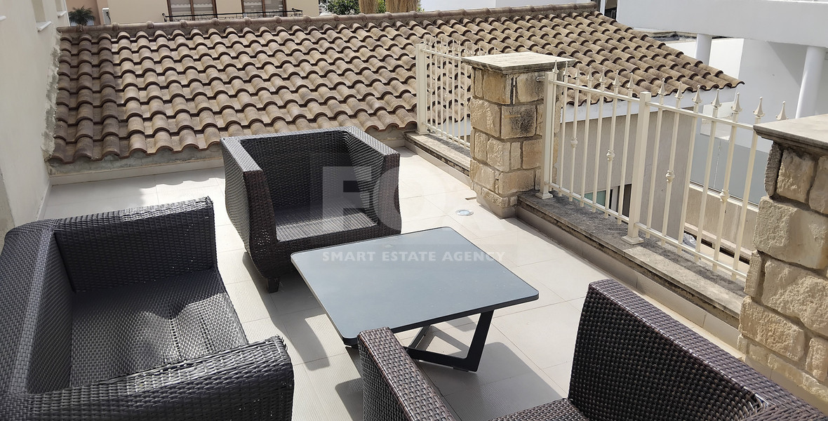 Spacious Six Bedroom House with Pool in Universal Paphos, for rent