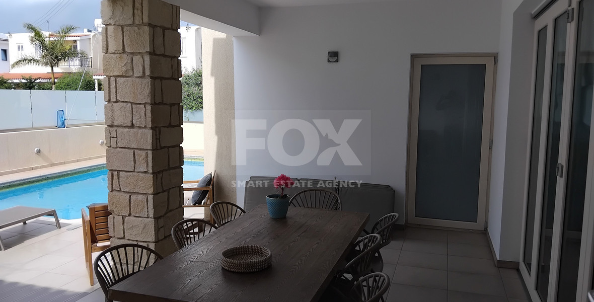 Spacious Six Bedroom House with Pool in Universal Paphos, for rent